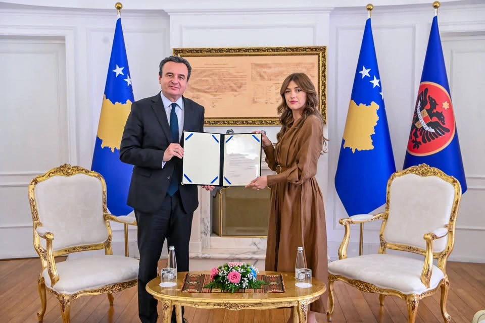 lena kurti