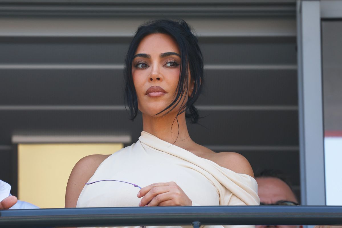 Kim Kardashian dëmshpërblehet me 1 euro për grabitjen e armatosur ndaj saj në Paris