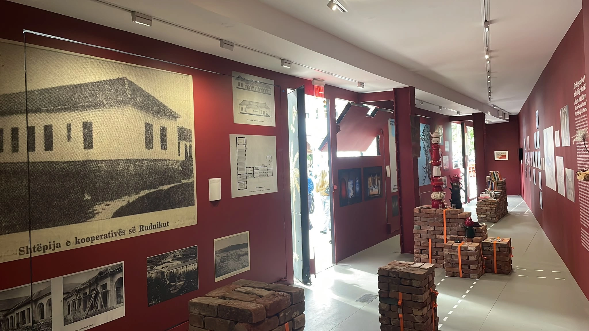 “Biografia e një ndërtese: Shtëpia e Kulturës së Runikut”