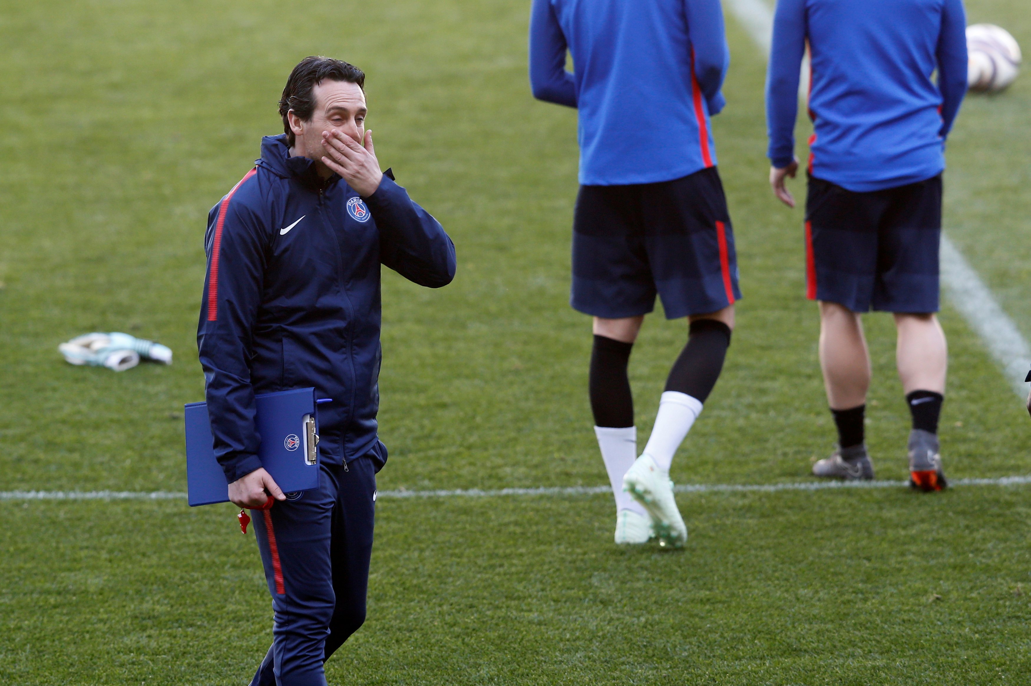 Emery i bindur se edhe sezonin e ardhshëm do ta drejtojë PSG-në