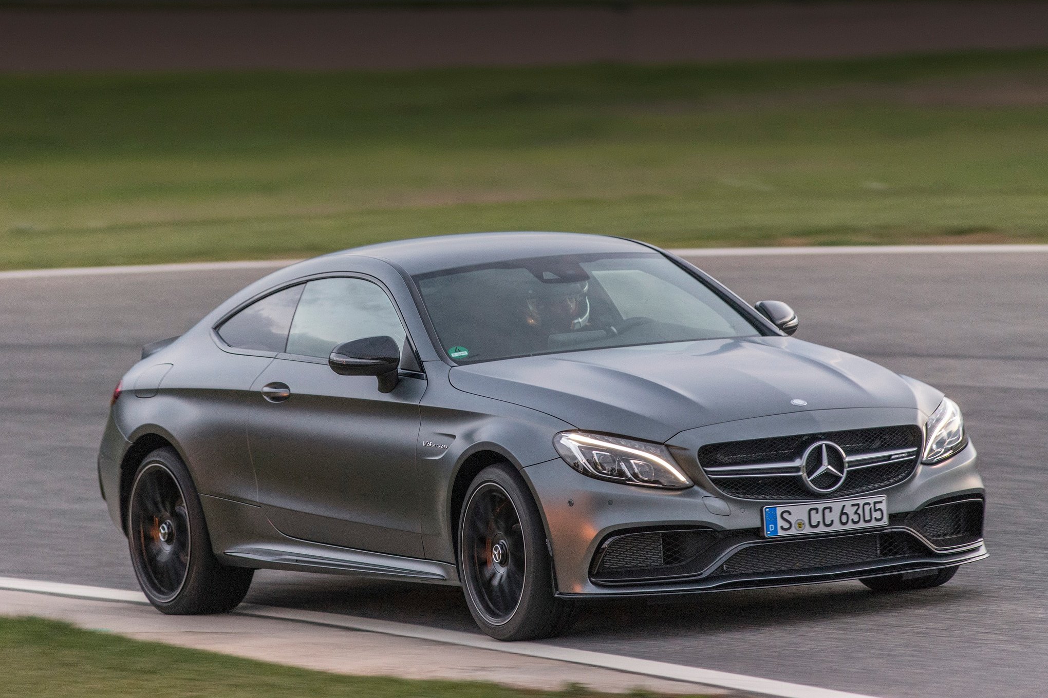Mercedes-AMG C63 i ri vjen në version hibrid, së shpejti shuhet AMG SL65