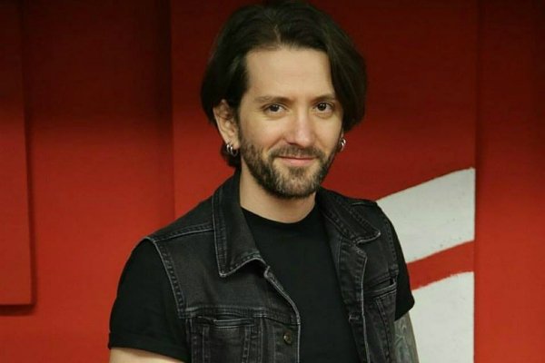 Eugent Bushpepa do performojë i treti në natën e parë të Eurovizionit