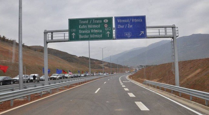 Konsultime publike paralel me negociatat me koncesionarin për tarifën në Rrugën e Kombit