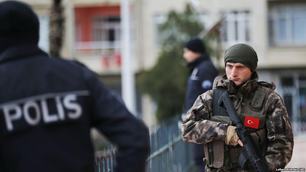 Turqia arreston 70 oficerë ushtarakë të dyshuar për lidhje me Gulenin