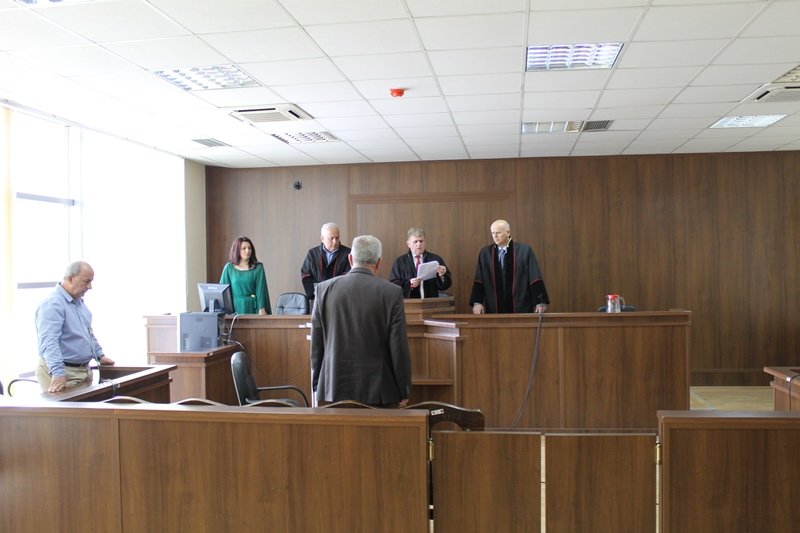 15 muaj burgim për zyrtarin e Kamenicës që mori ryshfet