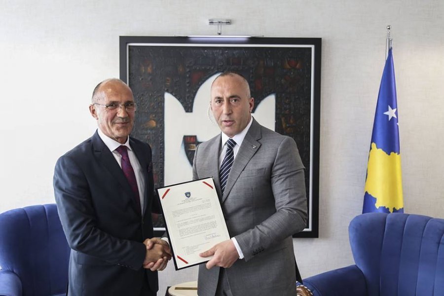 Kërkohet që zëvendësimi i ministrave të bëhet me miratim nga Kuvendi