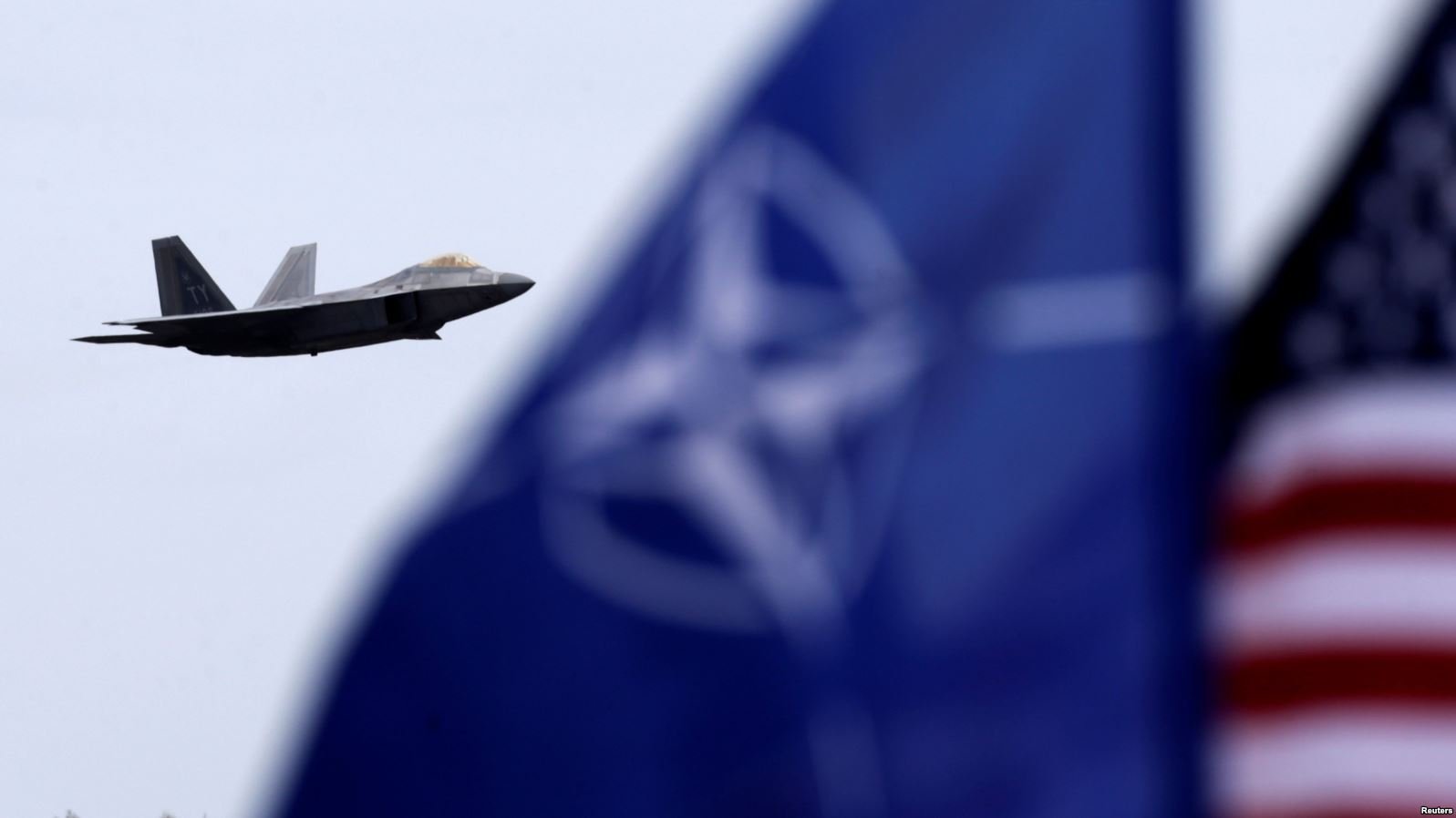 SHBA, Franca dhe Britania njoftojnë NATO-n për sulmin në Siri