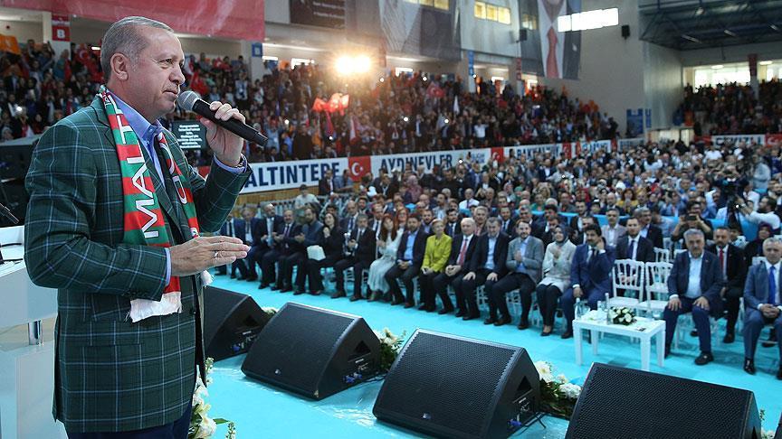 Erdogan thotë se Turqia ka kapur 80 “gylenistë”, i çon porosi Gylenit