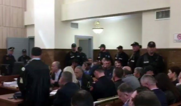 Lirohen 8 protestues, Apeli mban në burg vetëm 3 kuksianë