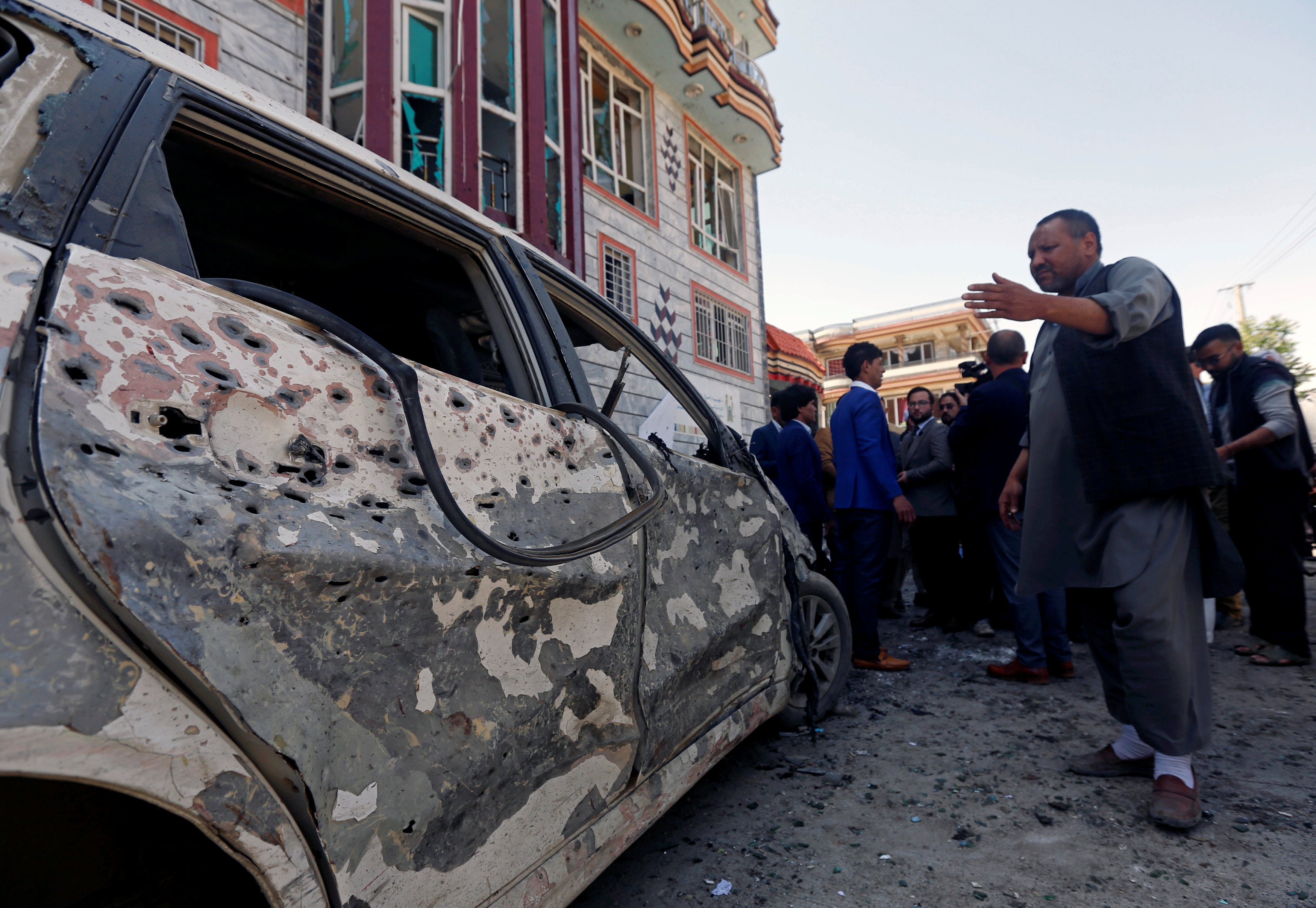 Një sulm vetëvrasës në Afganistan vret 57 persona, plagos mbi 100 të tjerë