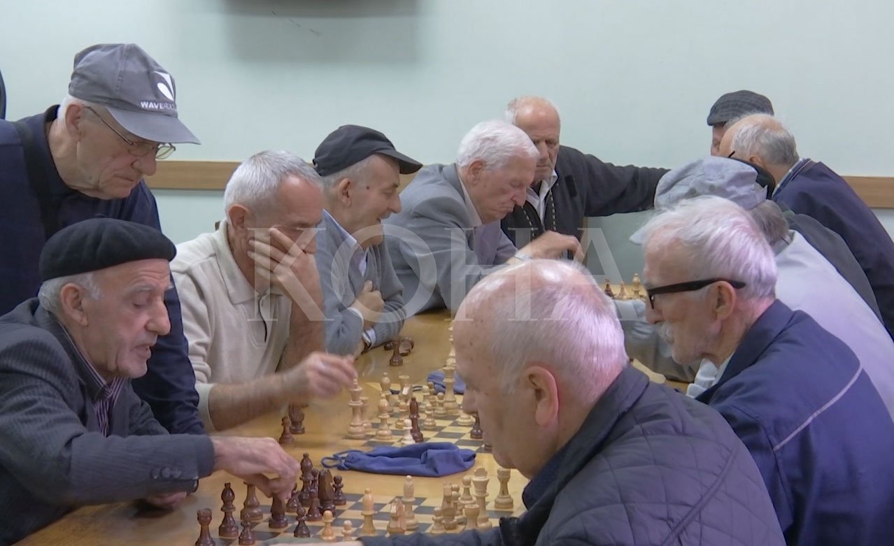Pensionistët duan që kushti me 15 vjet përvojë pune për pension ose të hiqet ose të ulet