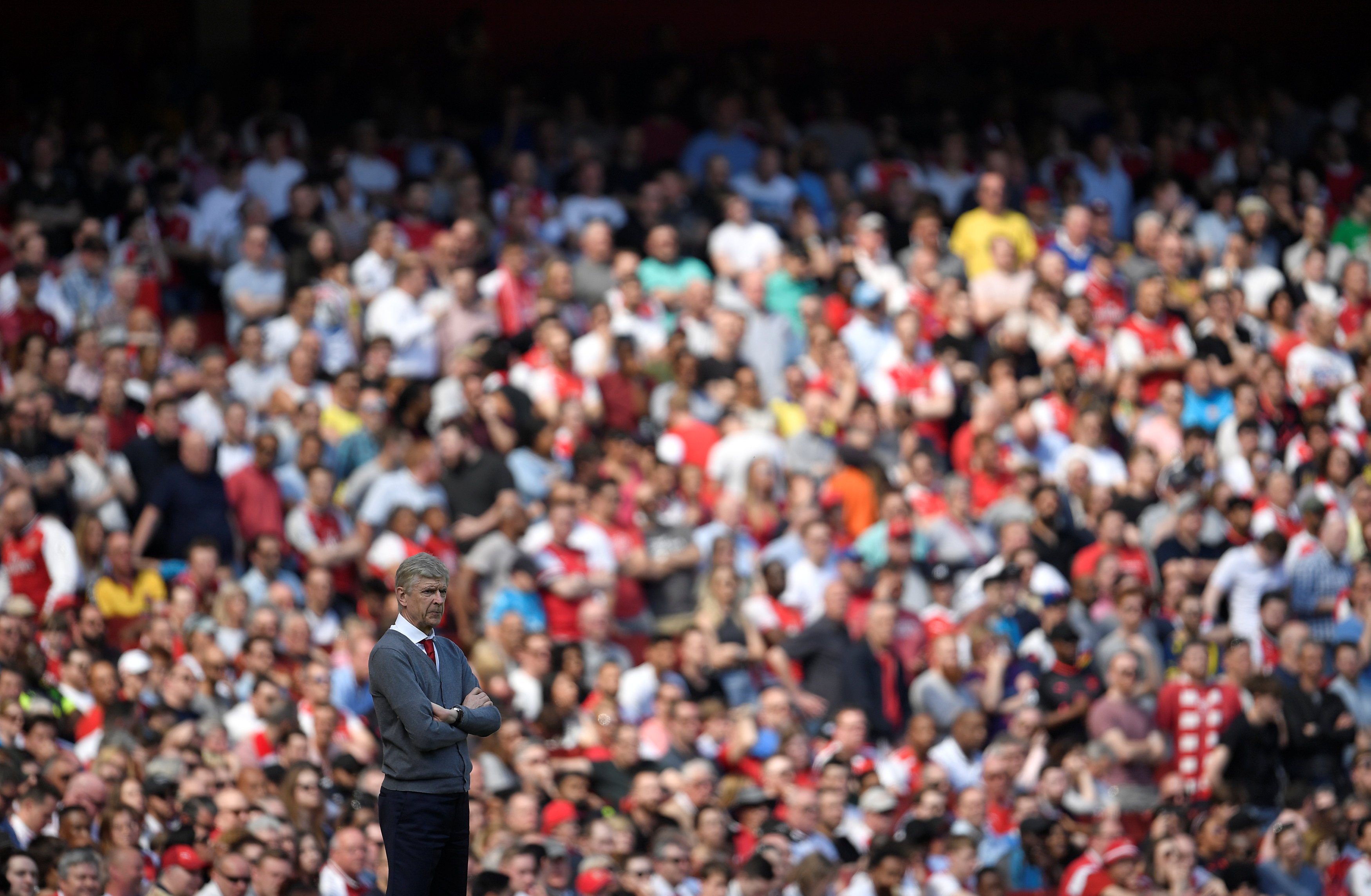 Wenger falënderues për lëvdatat, por i shqetësuar për mungesën e unitetit