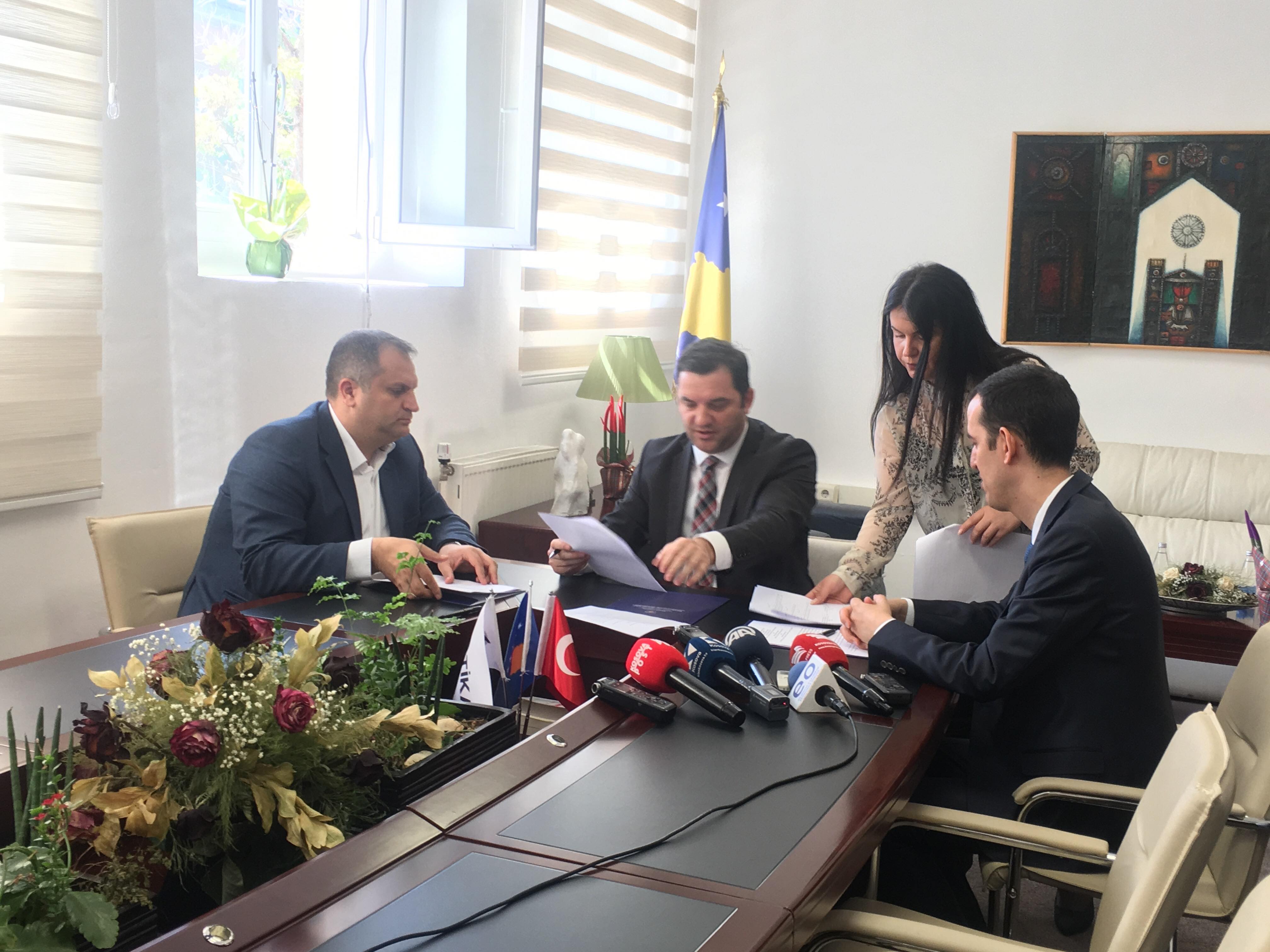 Arrihet marrëveshje për restaurim të Hamamit, dështon ajo për Xhaminë e Çarshisë