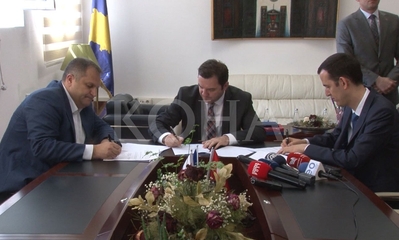 Arrihet marrëveshje për restaurim të Hamamit, dështon ajo për Xhaminë e Çarshisë
