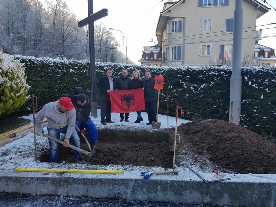 Në Lozanë të shtunën inaugurohet shtatorja e Shën Nënë Terezës