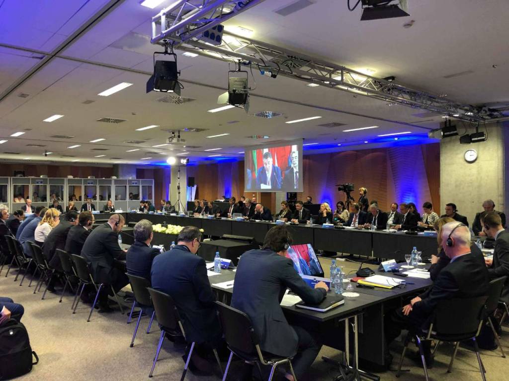 Lekaj në Lubjanë ngrit shqetësimin për pengesat që Serbia i shkakton Kosovës në kufi