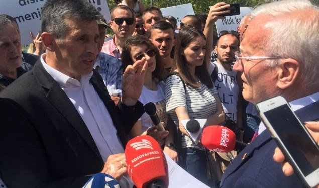 Këshilltari u premton protestuesve të Hades takim së shpejti me kryeministrin