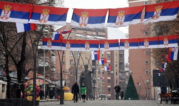 “Serbët e Kosovës nuk mbrohen duke u çrrënjosur Serbia nga ajo”