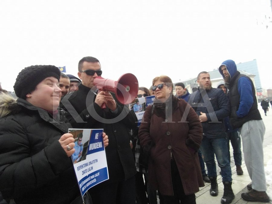 Me moton “Ne kemi Dinjitet” Iniciativa e Pavarur e të Verbërve nesër proteston para Qeverisë