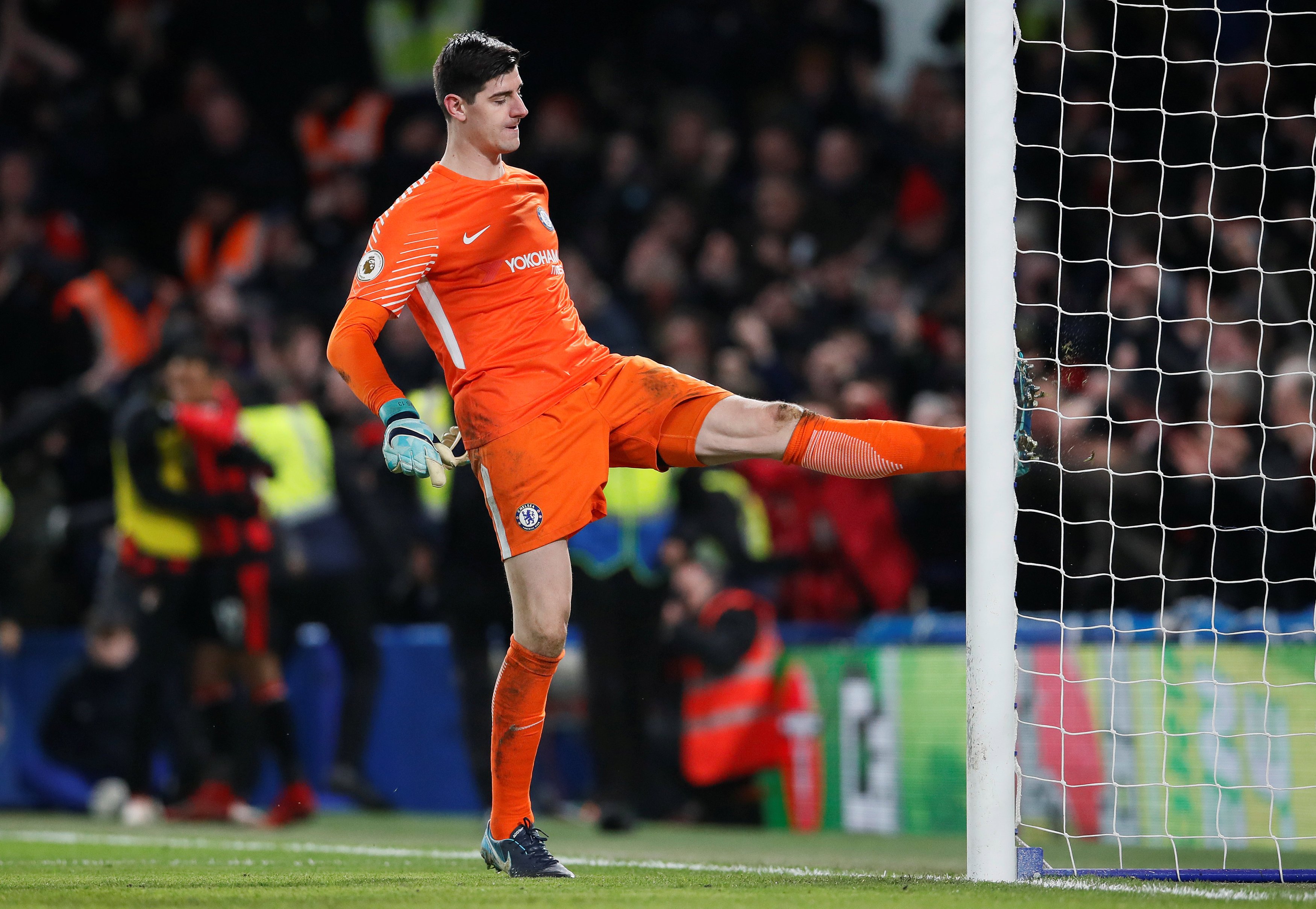 Courtois në bisedime për kontratën e re me Chelsean, por me zemër në Madrid