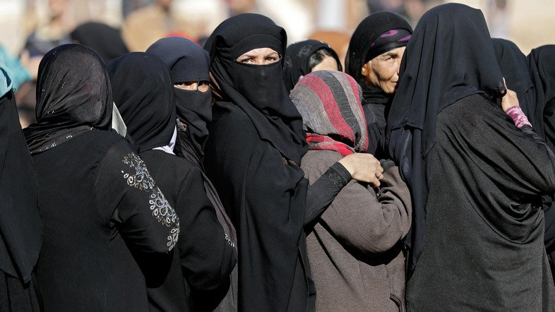 Arrestohen rreth 800 gra të ISIS-it, mbahen në rajonet kurde të Sirisë