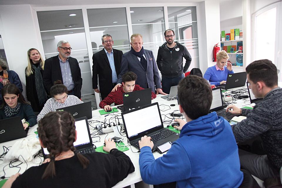 Pacolli thotë se wikipedianët e Kosovës janë Ambasadorë digjitalë të këtij vendi