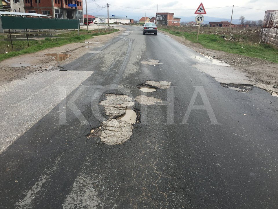 Ahmeti akuzon ministrin Lekaj për revidimin e 3 projekteve rrugore
