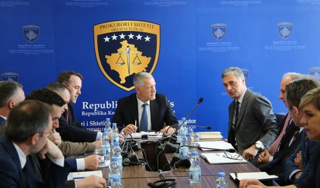 Lumezi u kërkon prokurorëve në Ferizaj të marrin me prioritet lëndët e korrupsionit