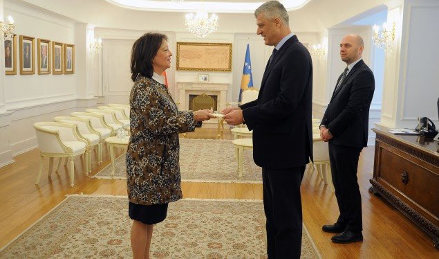 Thaçi pranoi letrat kredenciale nga ambasadorja e re e Panamasë