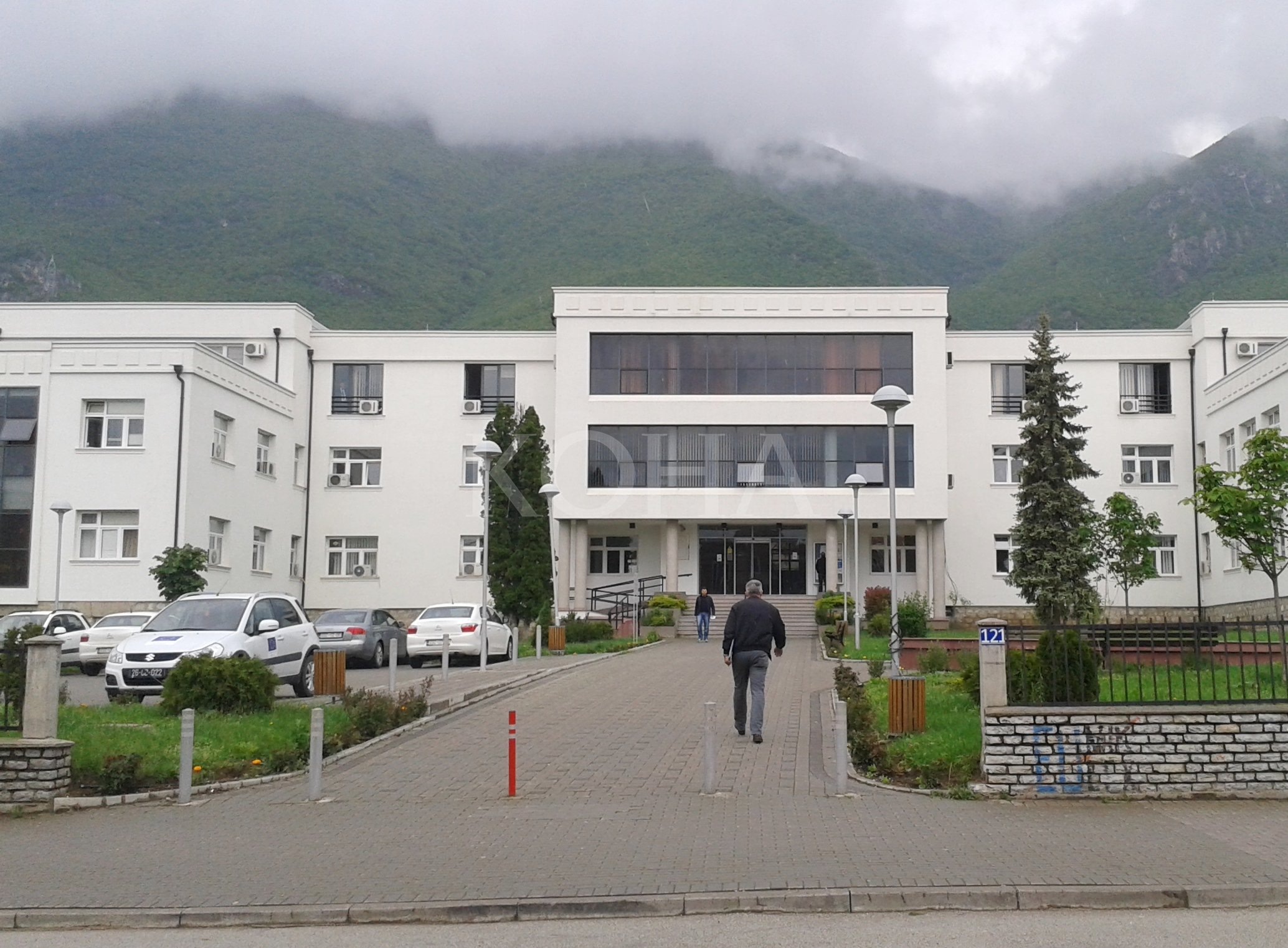 LDK-ja udhëheq me 6 drejtori, tri të tjera ia lë PDK-së