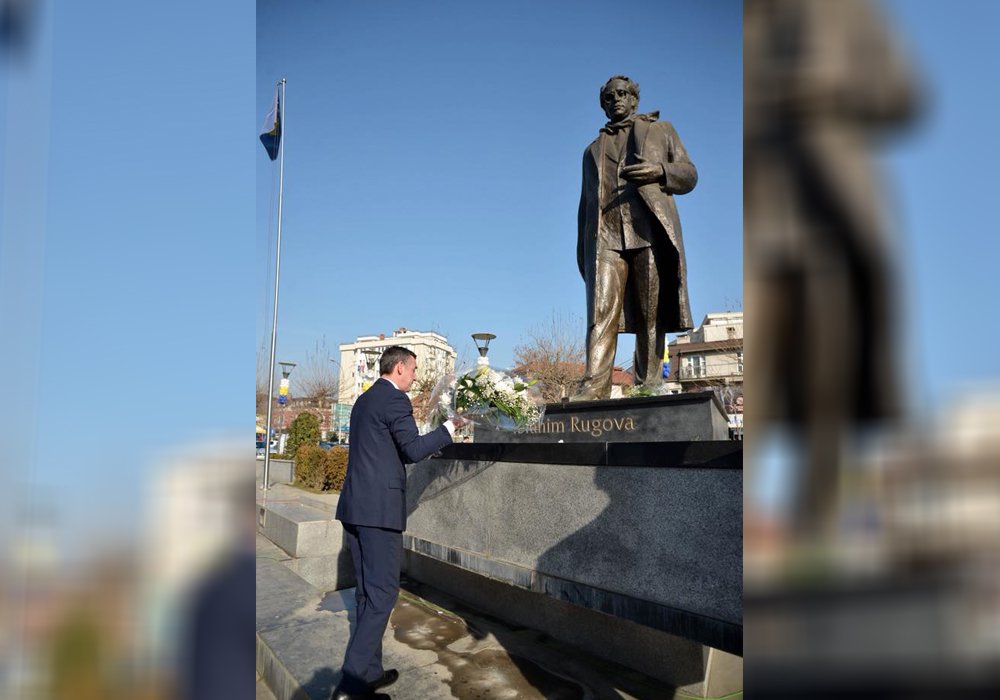 Veseli: Rugova, kontribuues i jashtëzakonshëm i shtetësisë së Kosovës