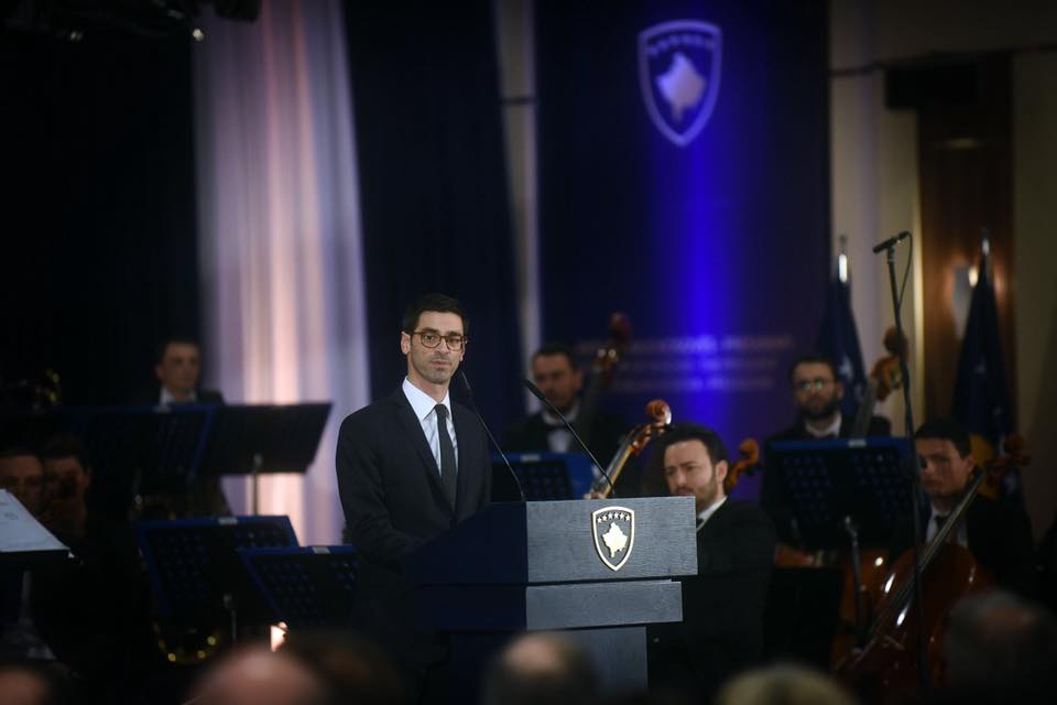 Mesazhin e SHBA-së në 10 vjetorin e Pavarësisë e solli në Kosovë Robert Karem