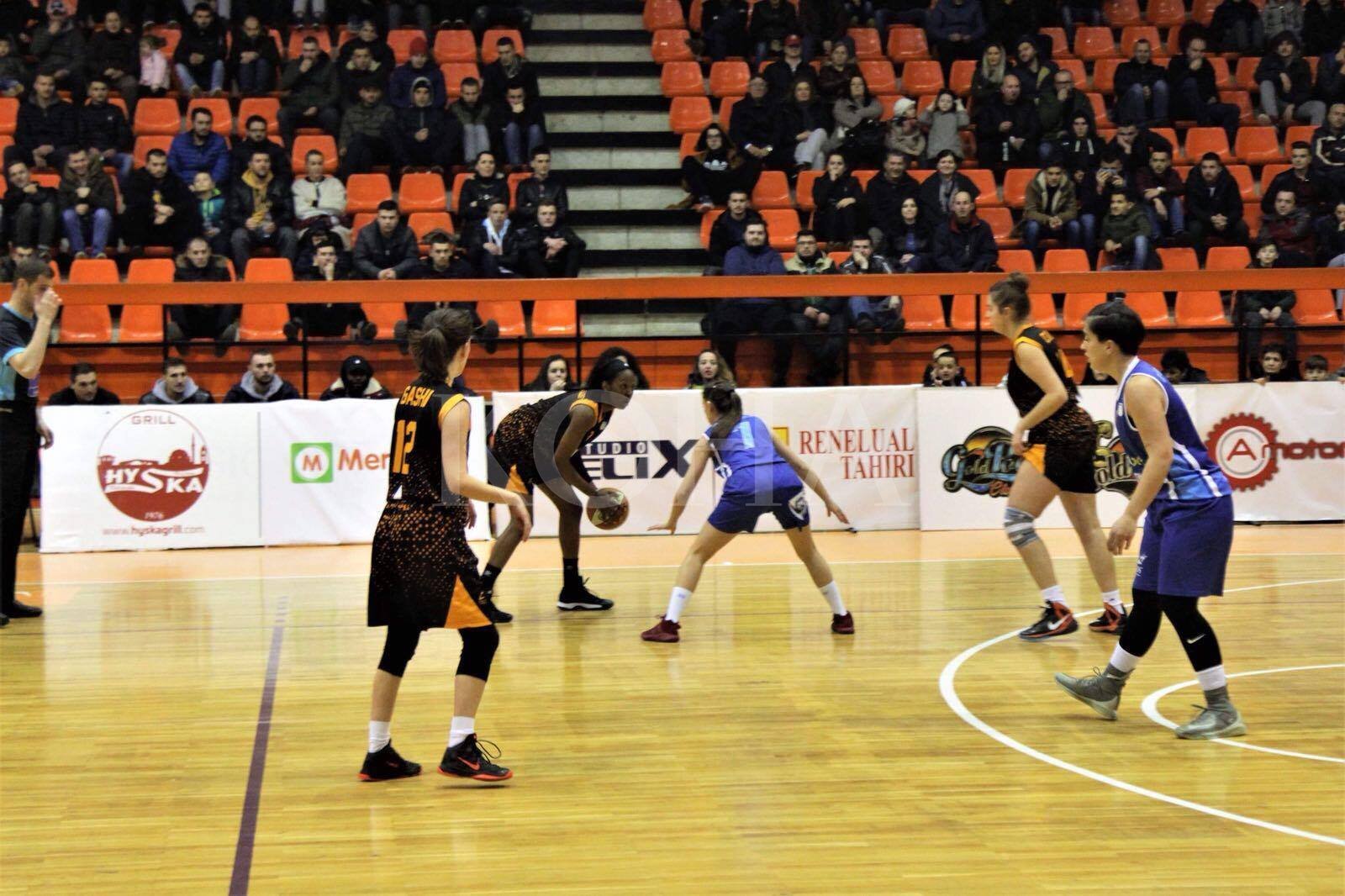 Basketbollistet amerikane e bënë më interesante ligën e femrave