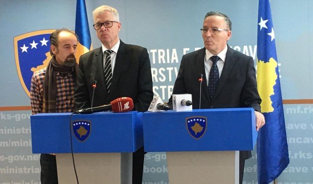 Suedia ndihmon Kosovën në projektin “Tatimi në Tokë” me mbi 3 milionë euro