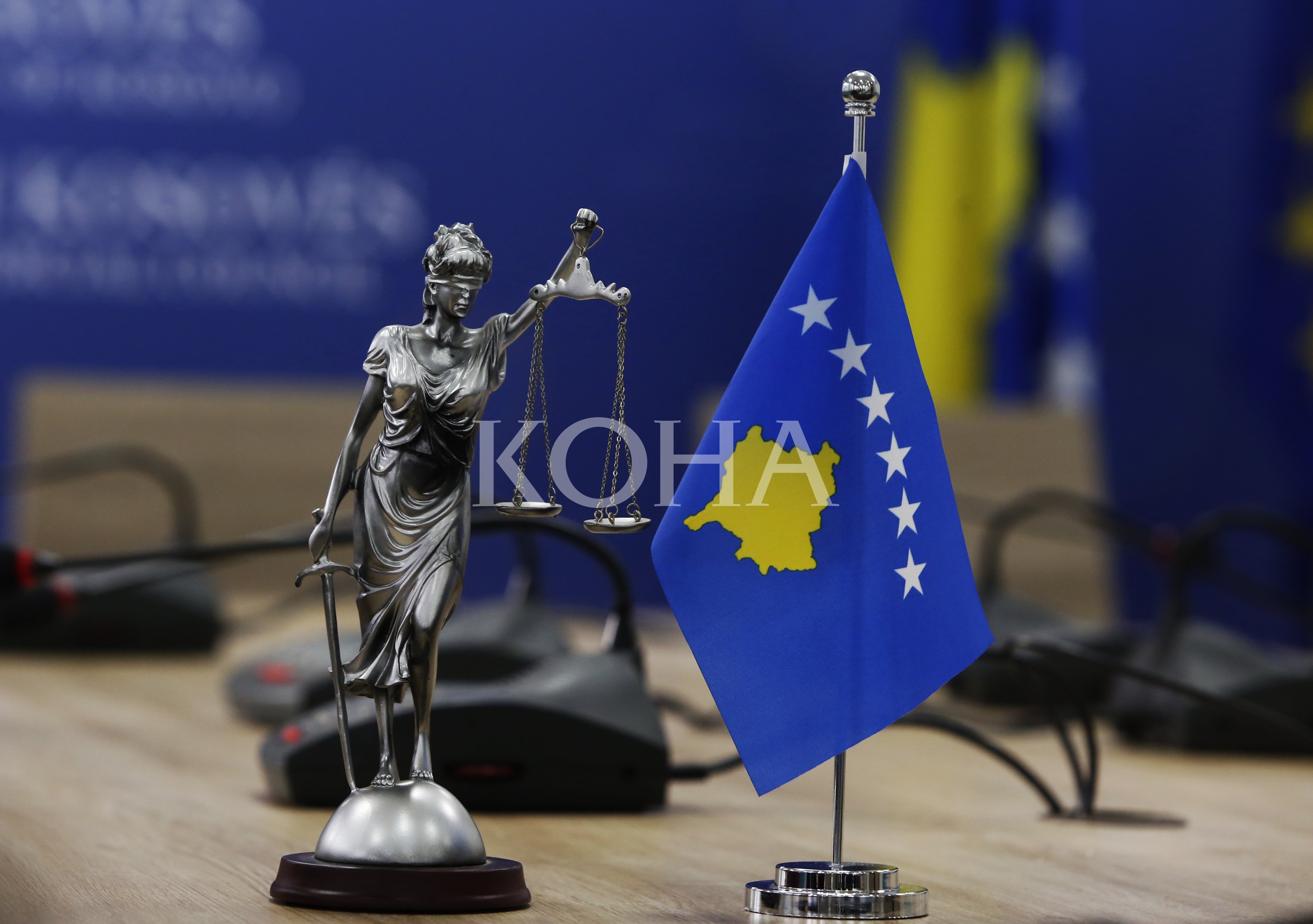 Vetëvendosje pa vendim të prerë rreth Speciales, por thotë se s’do t’ia bëjë argatin Thaçit