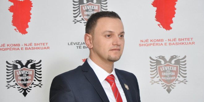 Veliu: Qeveritë shqiptare kanë afat deri më 28 Nëntor për bashkim kombëtar