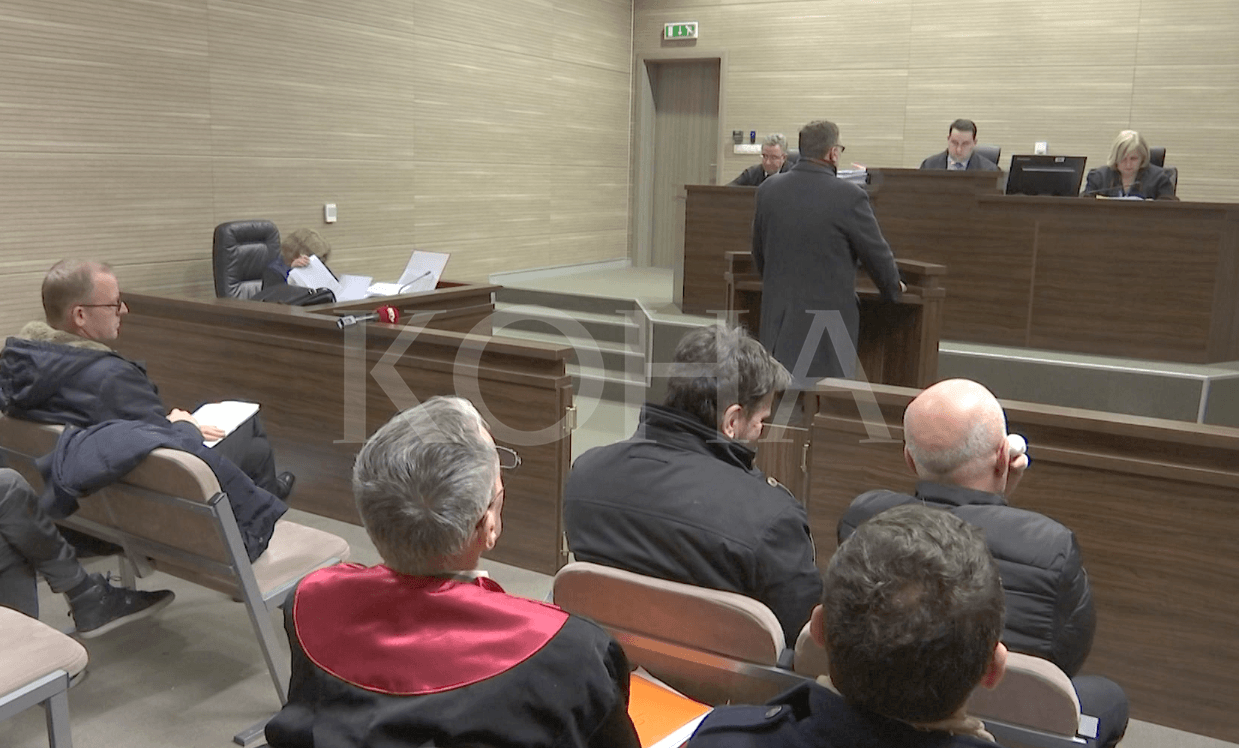 Kthehen në gjykatë 8 të akuzuarit për rastin e fabrikës “Fan”