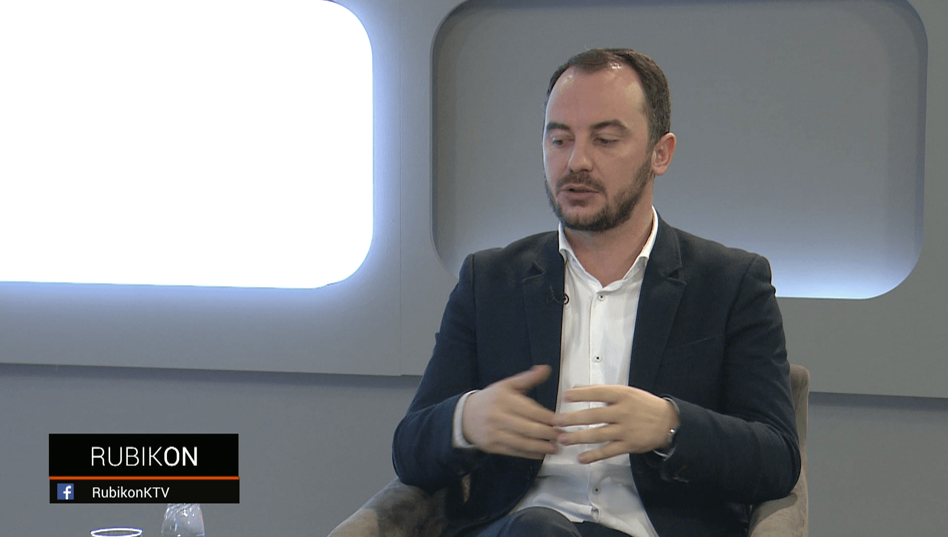 Molliqaj: Kurti më akuzoi mua dhe Ahmetin se luftojmë bashkë me Serbinë dhe ambasadat kundër tij