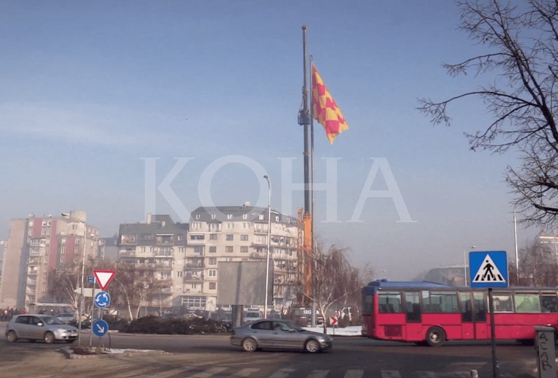 Artistit që e ndërroi flamurin “Te Rrethi” i shqiptohet gjobë