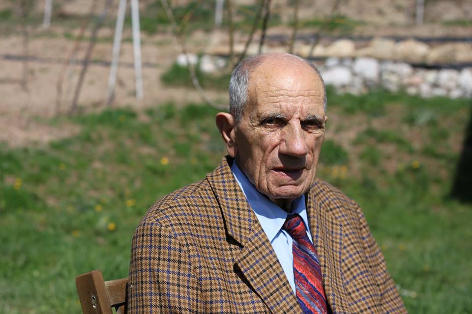 Ka ndërruar jetë shkrimtari Halil Kajtazi