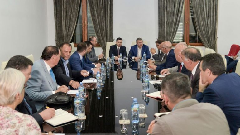 Taksa e “Rrugës së Kombit” si për bizneset e Shqipërisë edhe ato të Kosovës