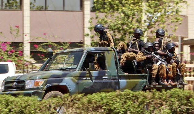 Sulmohet ambasada franceze në Burkina Faso