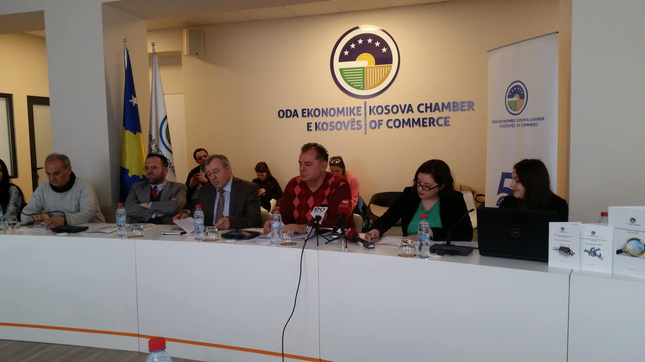 Prodhimi dhe ndërtimi më të kënaqura me klimën e biznesit sesa tregtia
