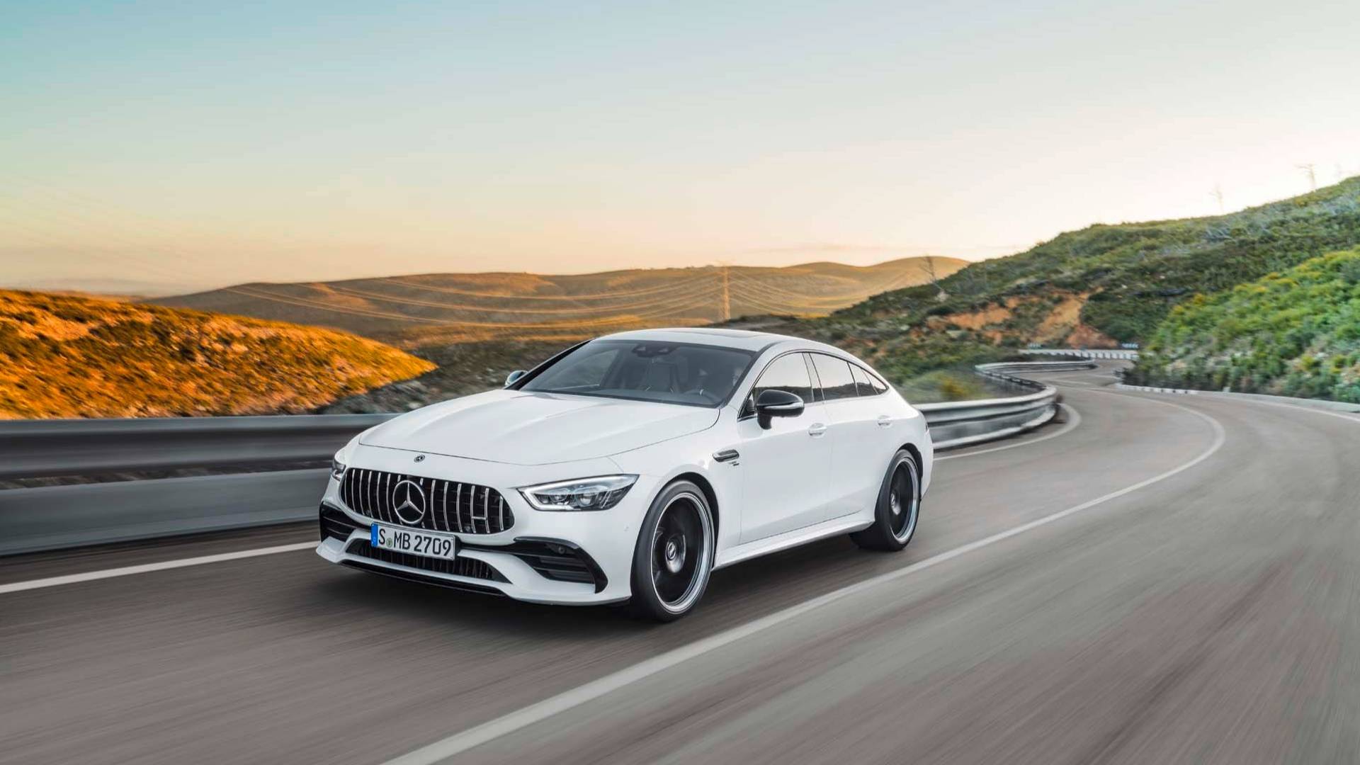 Vjen zyrtarisht i shumëprituri Mercedes-AMG GT 4-Door Coupe