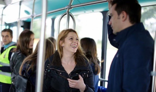 Tirana ua feston Ditën grave me bileta autobusi gratis
