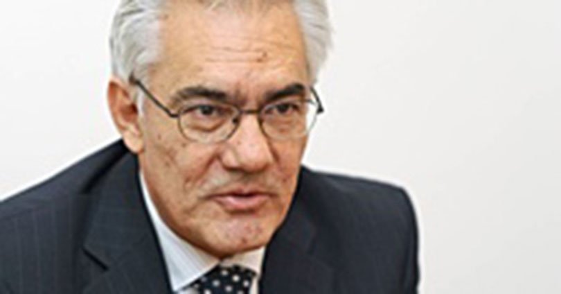 Profesori universitar Spasov: Ivanov po kërcënon paqen