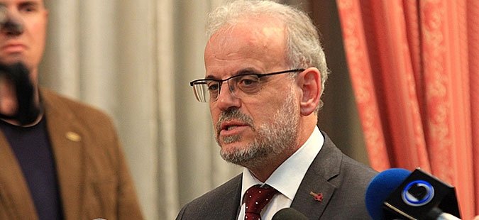 Xhaferi: Ivanov do ta shkelë Kushtetutën nëse nuk e dekreton Ligjin për gjuhët