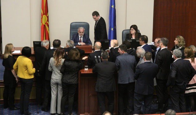 Xhaferi:  Ivanov i obliguar ta nënshkruajë Ligjin për gjuhët