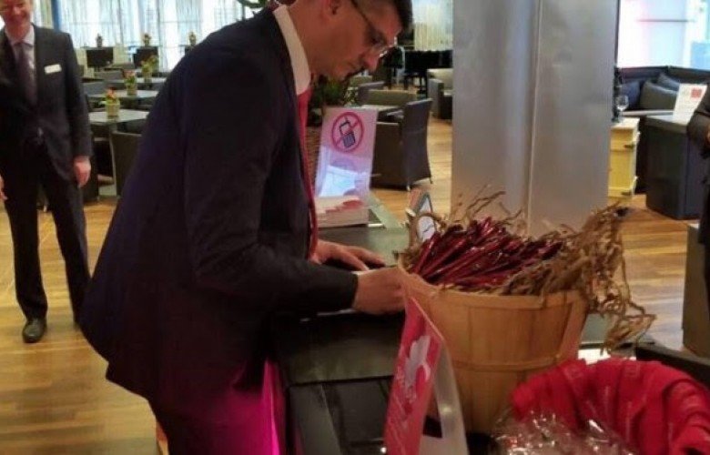 Ministri Rikalo promovon verën kosovare në Gjermani