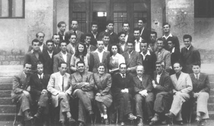 Gjenerata e parë e maturantëve të gjimnazit “Sami Frashëri” në Prishtinë